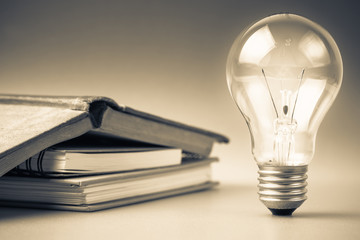 两个EXCEL表如何查重